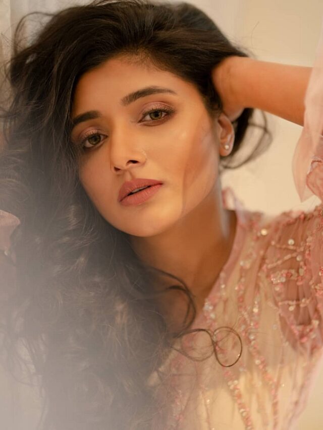 Mirna Menon Telugu Debut